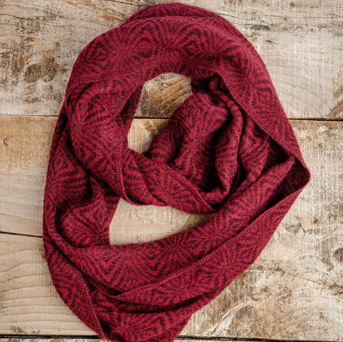 Alpaca Infinity Scarf - Burgundy - Art Andina - Burgundy Infinity scarf - Knitted Infinity Scarf - Tube scarf - Dark red scarf - Loop scarf - Warm knit scarf - Boho infinity scarf - Hygge